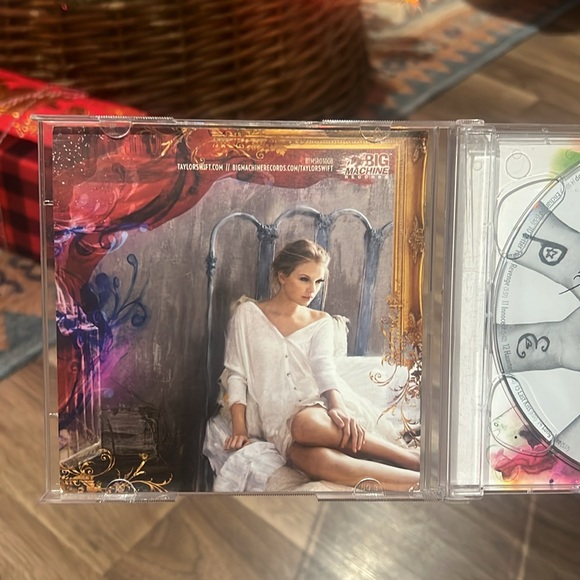 Speak now - Picture 2 of 4